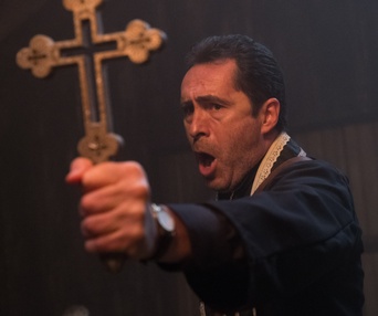 Une scène du film The Nun