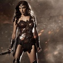 Gal Gadot est Wonder Woman.
