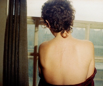 Une scène du film All the Beauty and the Bloodshed