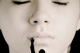Affiche du film Close Your Eyes Affiche du film Close Your Eyes