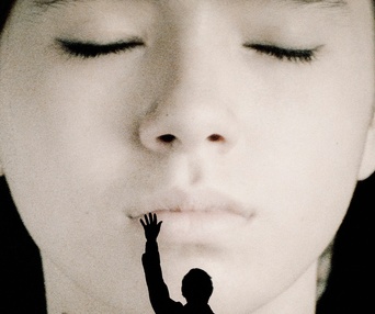 Affiche du film Close Your Eyes