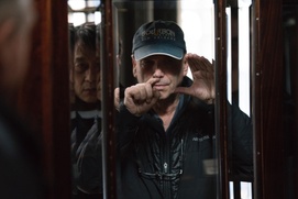 Une scène du film The Foreigner