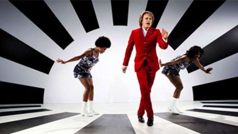 Une scène du film Cloclo: La fabuleuse histoire de Claude François