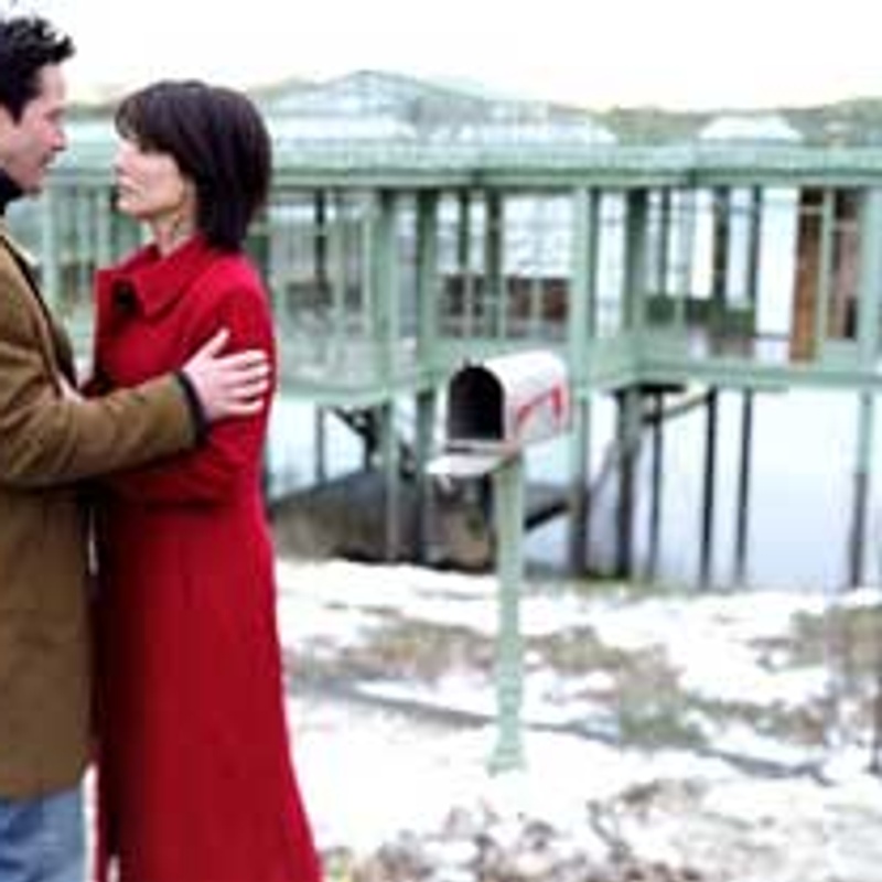 Keanu Reeves et Sandra Bullock dans The Lake House
