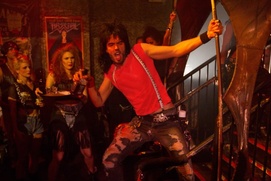 Une scène du film Rock of Ages Une scène du film Rock of Ages