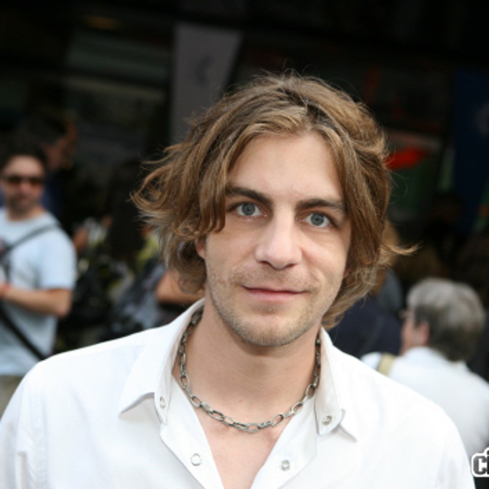 Hubert Proulx sur le tapis rouge de Les pieds dans le vide