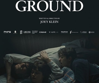 Affiche du film Castle in the Ground