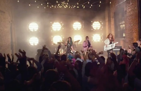 Une scène du film Jem and the Holograms