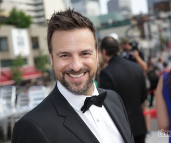 Sur le tapis rouge de Louis Cyr : L'homme le plus fort du monde