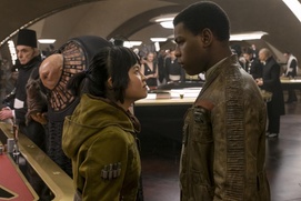 Une scène du film Star Wars: The Last Jedi Une scène du film Star Wars: The Last Jedi