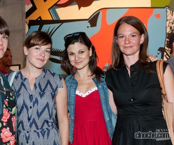 Sur le tapis rouge de Tu dors Nicole