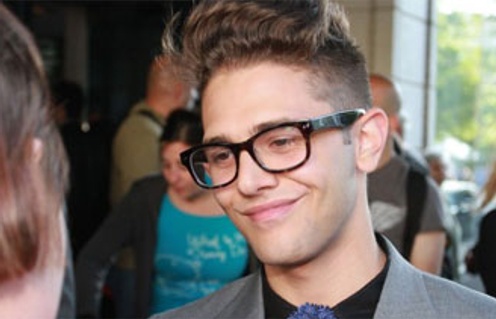 Xavier Dolan sur le tapis rouge du film Les amours imaginaires