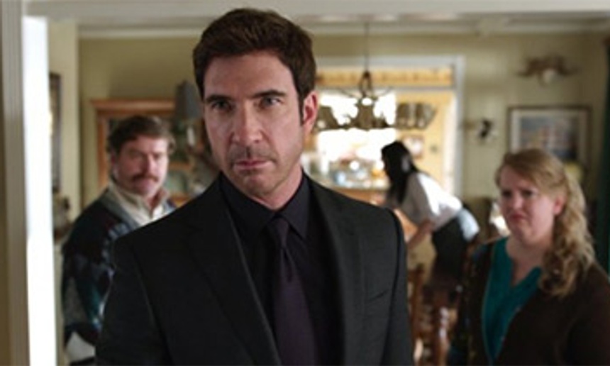 Dylan McDermott dans Mercy