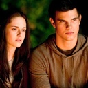 Kristen Stewart et Taylor Lautner dans le film La saga Twilight : Hésitation