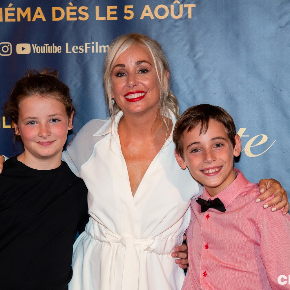 Sur le tapis rouge du film Arlette