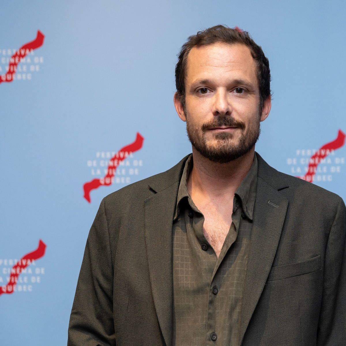 Sur le tapis rouge du film Simple comme Sylvain au FCVQ 2023