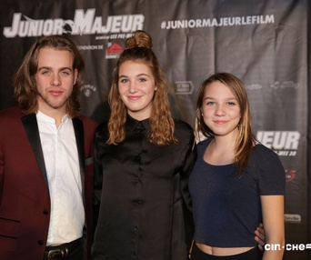 Sur le tapis rouge du film Junior majeur