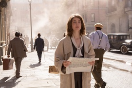 Une scène du film The Conductor