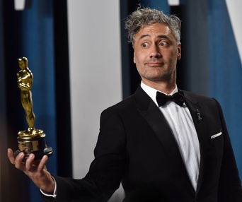 Sur le tapis rouge du party Vanity Fair des Oscars 2020