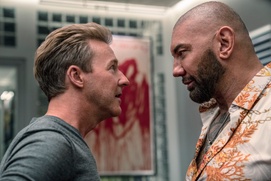 Une scène du film Glass Onion: A Knives Out Mystery