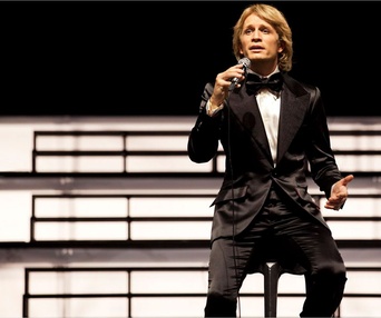 Une scène du film Cloclo: La fabuleuse histoire de Claude François
