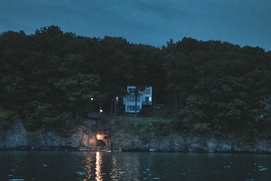 Une scène du film The Night House