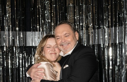 Image de l'article Grande vague d'amour pour Julie Bélanger après sa dernière émission à «Ça finit bien la semaine »