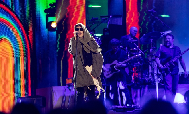 Image de l'article Hubert Lenoir fait une apparition sur scène après trois ans d'absence