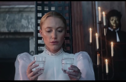 Pré-bande-annonce en anglais
