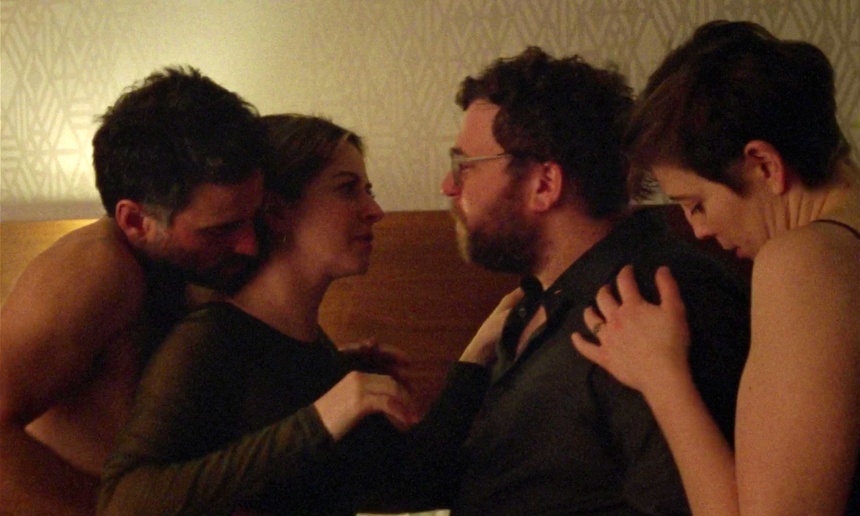 Bande-annonce : Eric K. Boulianne et Catherine Chabot explorent le couple ouvert dans Folichonneries