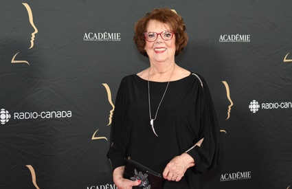 Image de l'article Carmen Sylvestre brille dans une séance photo aussi originale qu'importante