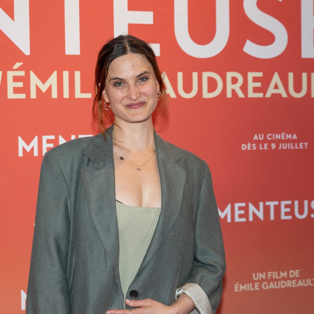 Première de Menteuse