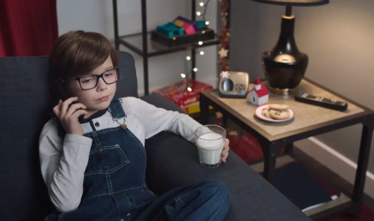 Cette annonce du lait fait un clin d'oeil délicieux à une publicité mythique