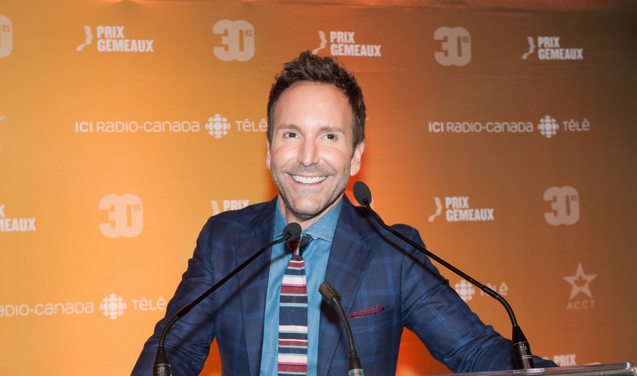 Éric Salvail ému par sa nomination de Personnalité de l'année aux Artis 2016