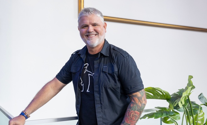 Image de l'article Dominic Paquet se confie pour une rare fois sur sa relation avec ses enfants