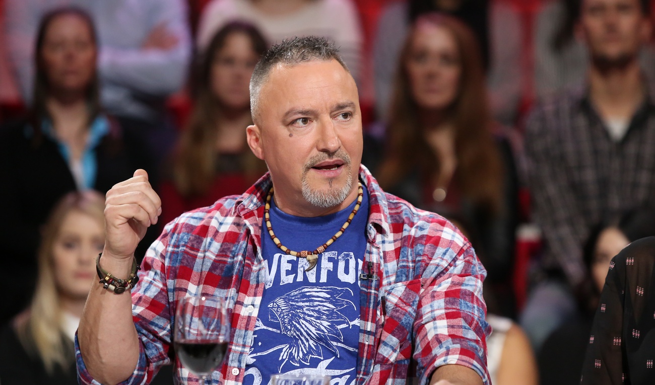 Rambo Gauthier se met un pied dans la bouche à Tout le monde en parle