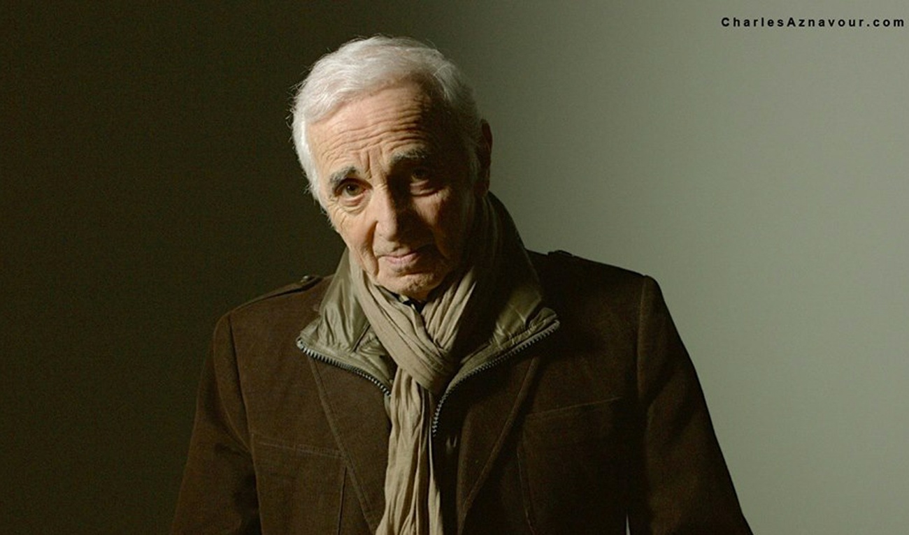 Charles Aznavour s'invite au Centre Vidéotron de Québec