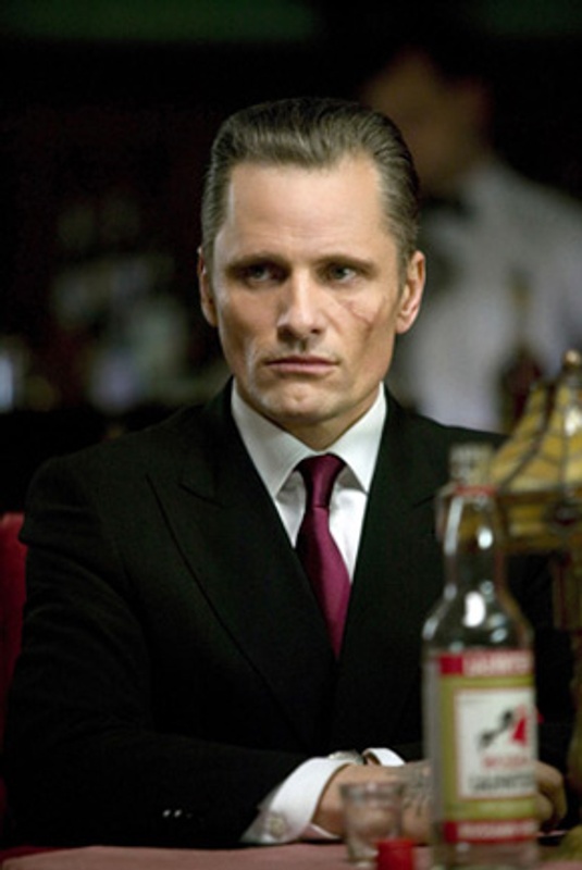 Viggo Mortensen dans Promesse de l'ombre