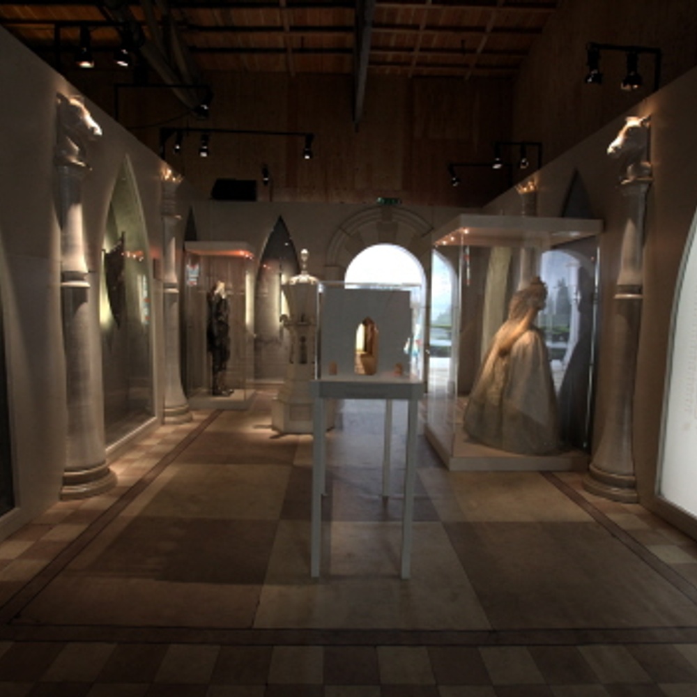 Alice in Wonderland : The Touring Exhibition