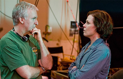 James Cameron et Sigourney Weaver sur le plateau d'Avatar