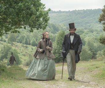 Une scène du film The Invisible Woman