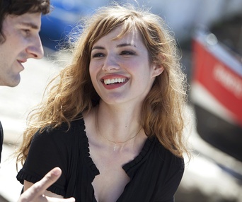 Une scène du film L'amour dure trois ans