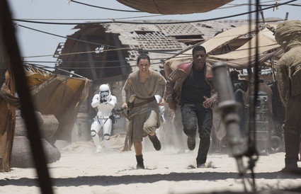 Star Wars : The Force Awakens brise des dizaines de records