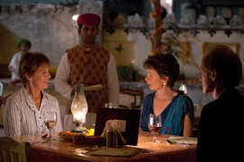 Une scène du film The Best Exotic Marigold Hotel Une scène du film The Best Exotic Marigold Hotel