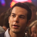 Photo de Skylar Astin
