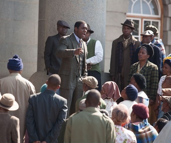 Une scène du film Mandela: Long Walk to Freedom