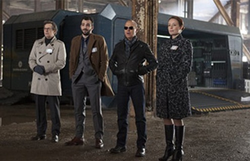 Gary Oldman, Jennifer Ehle, Michael Keaton et Jay Baruchel dans RoboCop