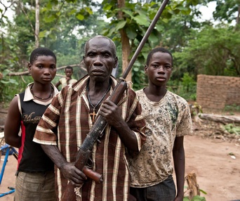 Une scène du film Se battre comme des soldats, mourir comme des enfants