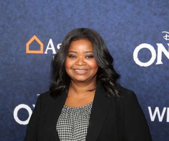 Sur le tapis rouge de la première mondiale de Onward
