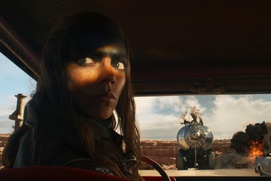 Une scène du film Furiosa: A Mad Max Saga Une scène du film Furiosa: A Mad Max Saga